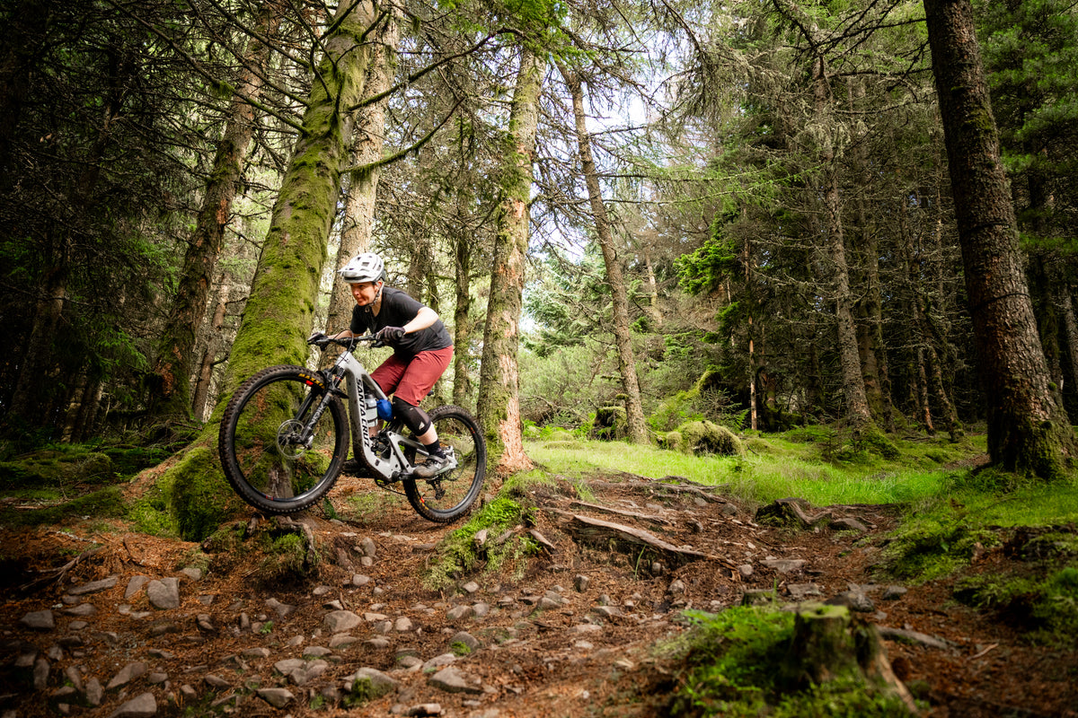 Heckler SL riding on Gold Run at Innerleithen for the review