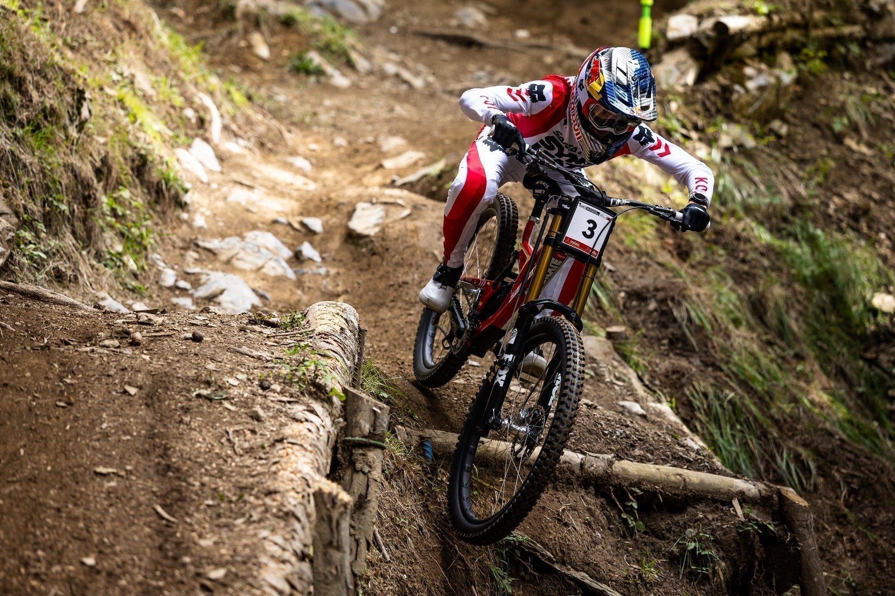 Racing the DHX at the Champery World Championships