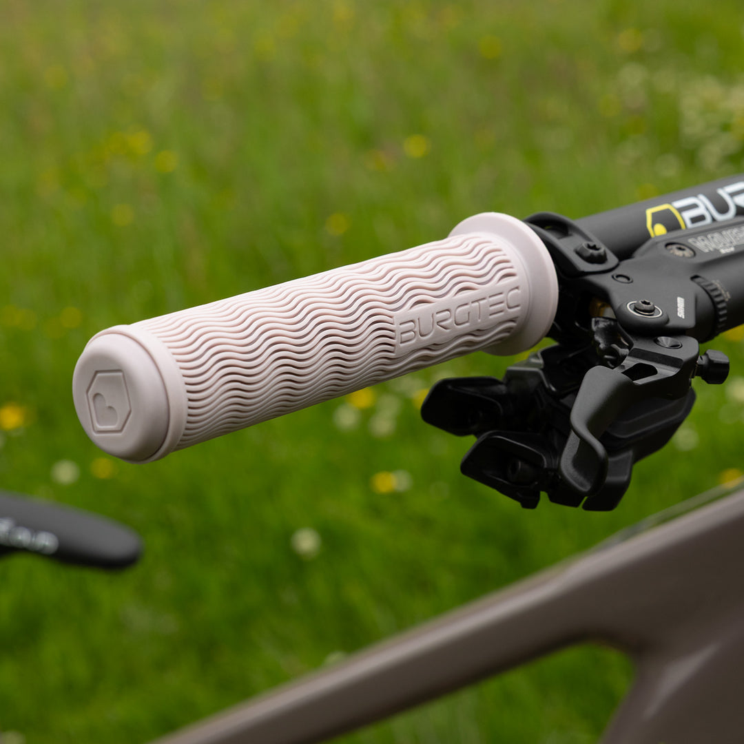 Burgtec Vero Sandler Signature Grip in Pixie Dust