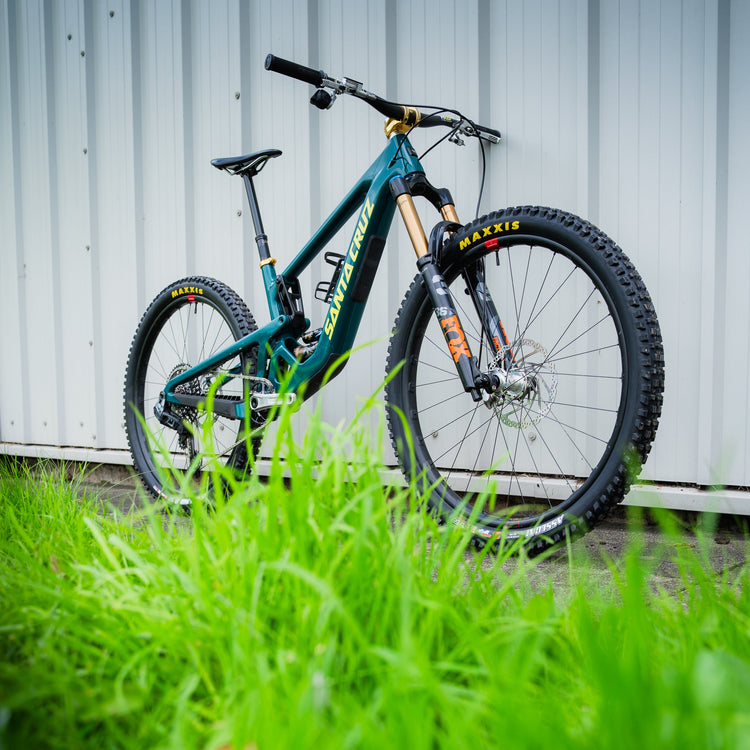 Santa Cruz Hightower Custom Build in Teal
